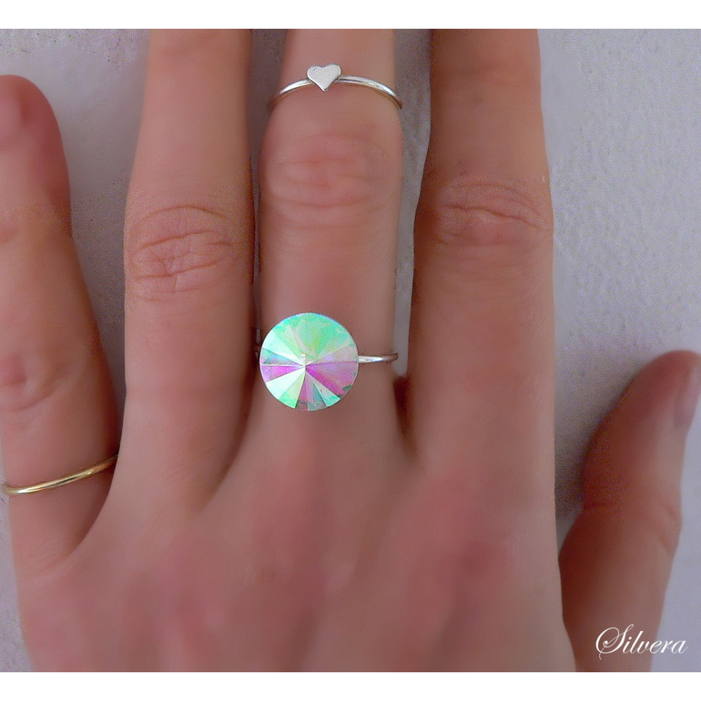 Stříbrný prsten s duhovým krystalem, sříbro rzost 925/1000